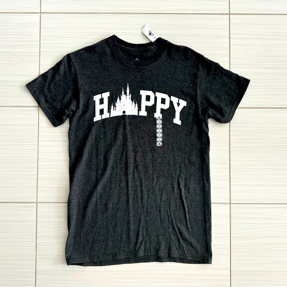 Disney “Happy” 🏰 T-Shirt NWT Size Small